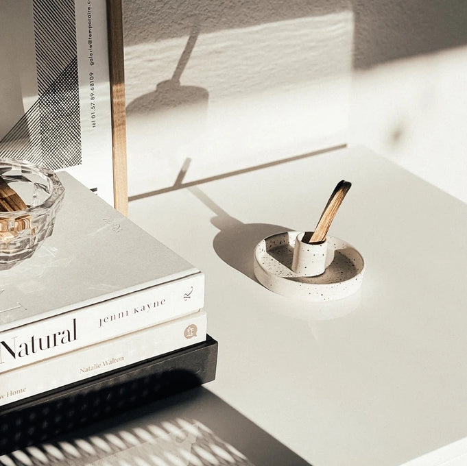 Palo santo stand – Espace Nomad