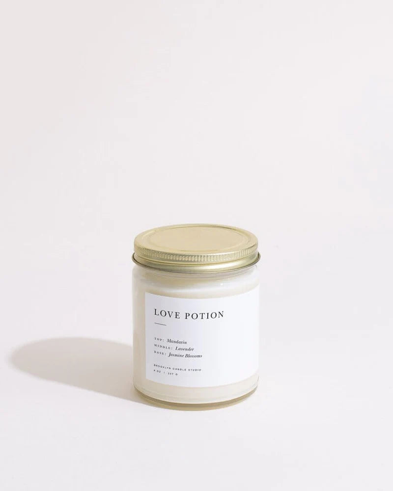 Candle from the "Minimalist" collection 